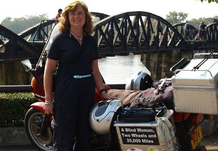 Η 55χρονη Cathy Birchall είναι τυφλή, για το μεγαλύτερο μέρος της ζωής της, αλλά αυτό δεν στάθηκε εμπόδιο μπροστά στη θέλησή της.